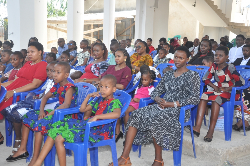 Parokia ya Mtakatifu Theresia wa Mtoto Yesu-Kilimahewa, Salasala