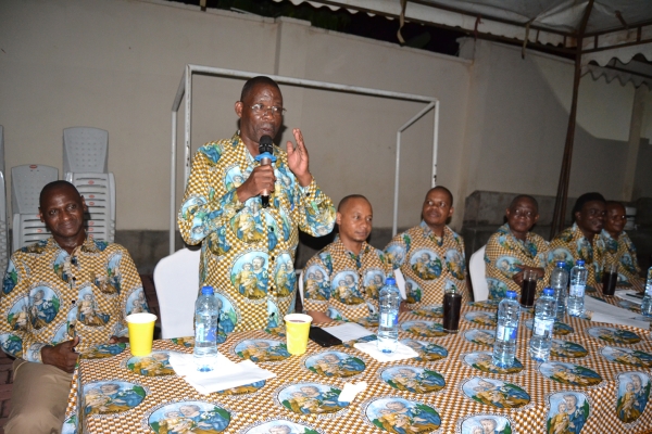 Mwenyekiti wa UWAKA Dekania ya Segerea, Emmanuel Tibaijuka