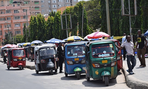 Zilizala la Maandishi ya Bajaji: Gazeti la siri linalotembea barabarani