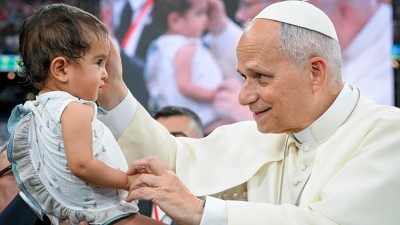 Simameni kulinda tunu msingi za ndoa na familia - Papa