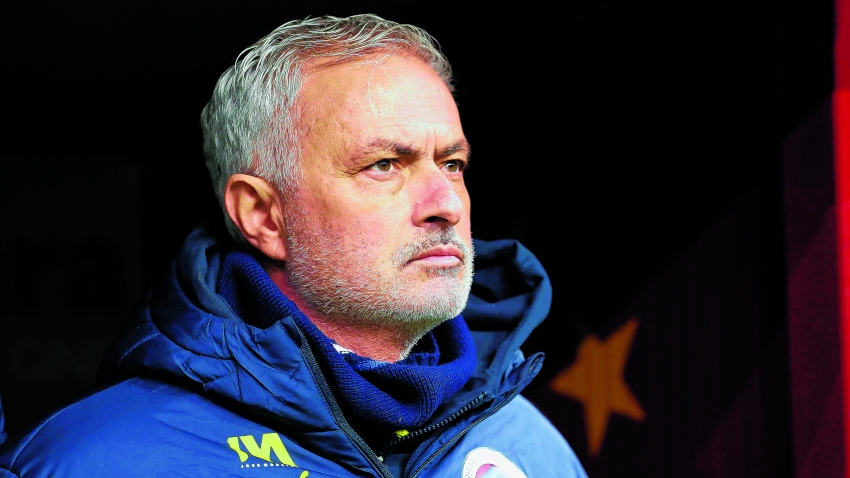 Mourinho amlilia Baba Mtakatifu