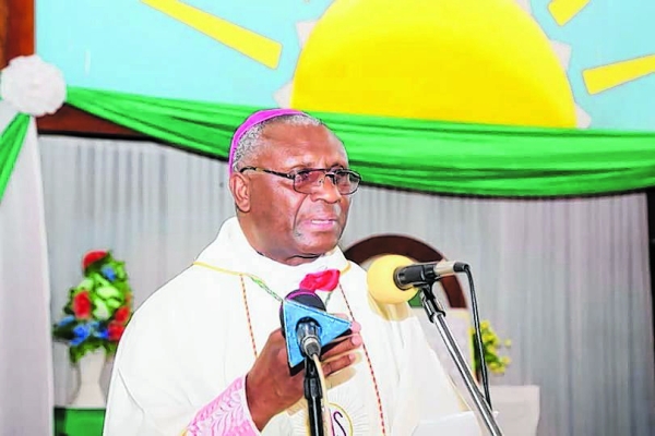 Askofu awanyoshea kidole wenye nia ovu