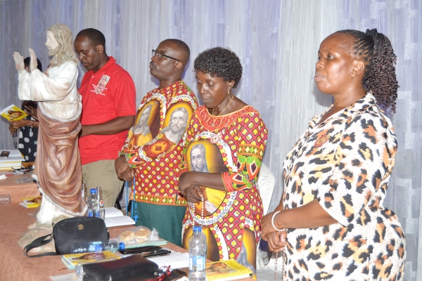 Viongozi wa Chama cha Moyo Mtakatifu wa Yesu, Jimbo Kuu Katoliki la Dar es Salaam