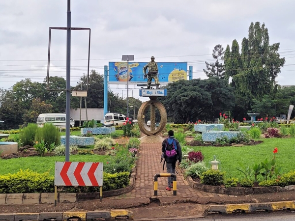 Makutano ya barabara Moshi mjini.