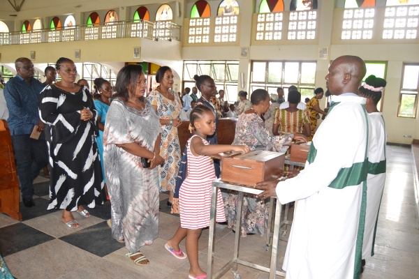 Waamini Parokia ya Mtakatifu Dominiko – Mbezi Juu